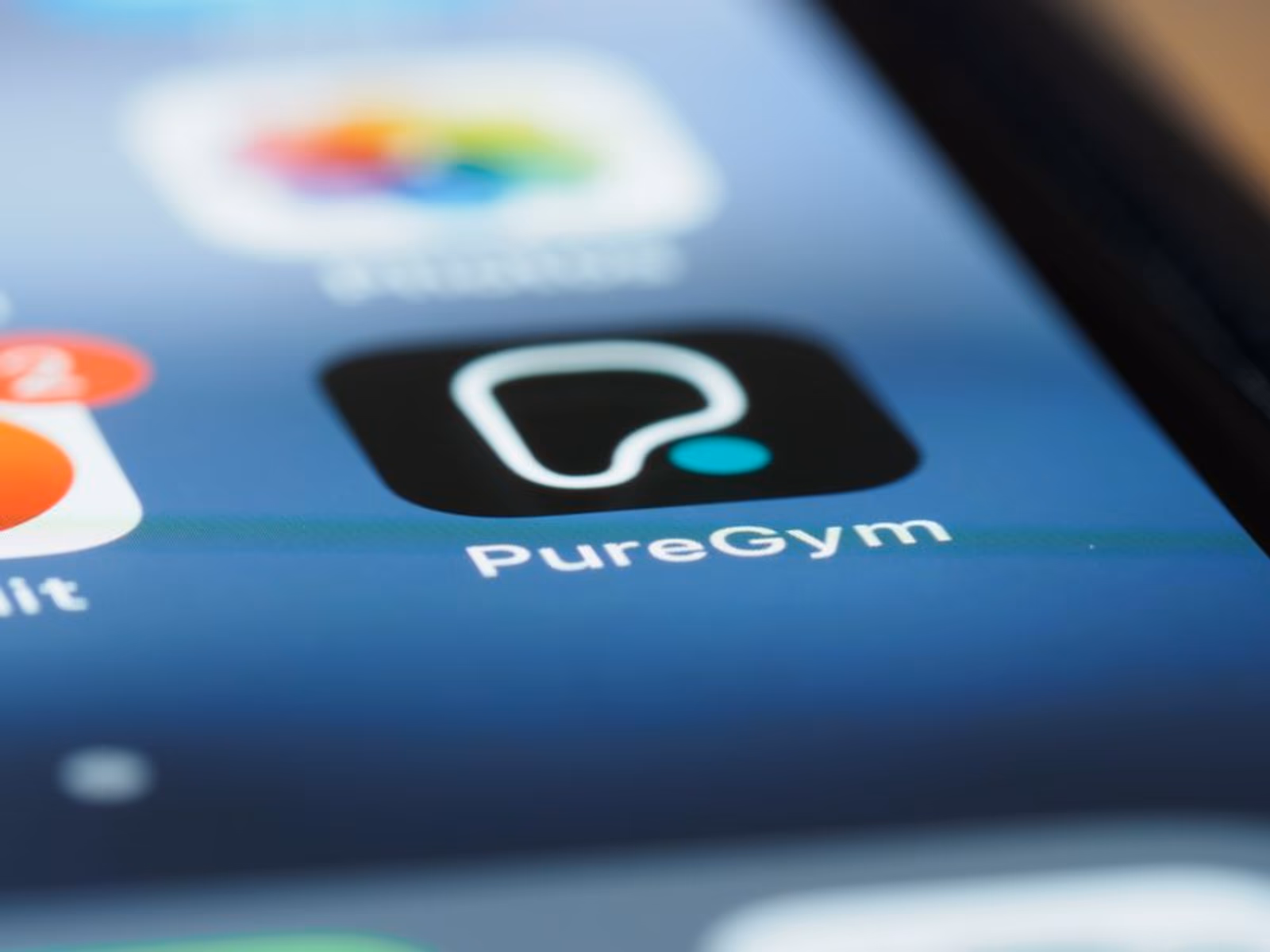Fitness app interface showing workout tracking dashboard on a smartphone screen