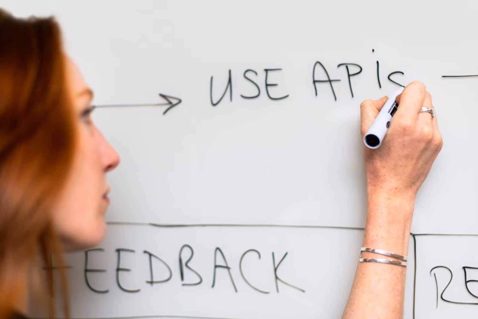 Diagram of an AI agent pipeline routing app store reviews and support tickets to mobile growth team owners